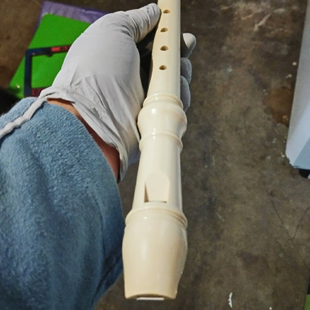 Flute... - Picture 2 of 3